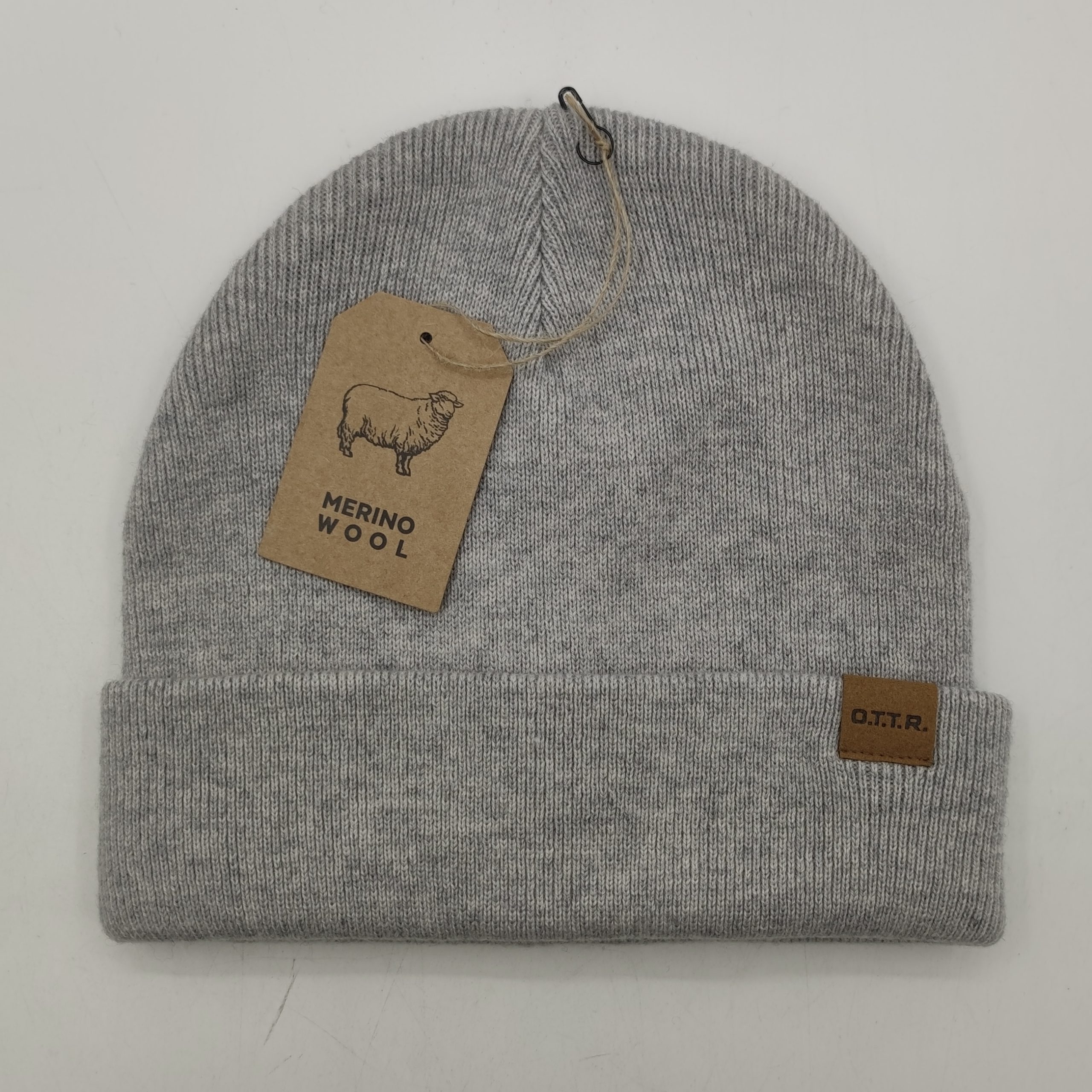 MERINO WOOL BEANIE –